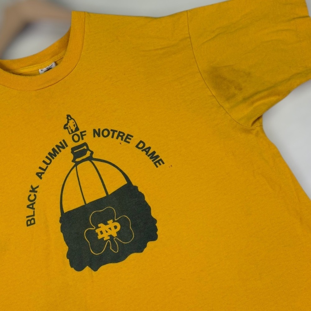 VTG Black Alumni Of Notre Dame T-Shirt XL Yellow Single Stitch Men 90s Black USA